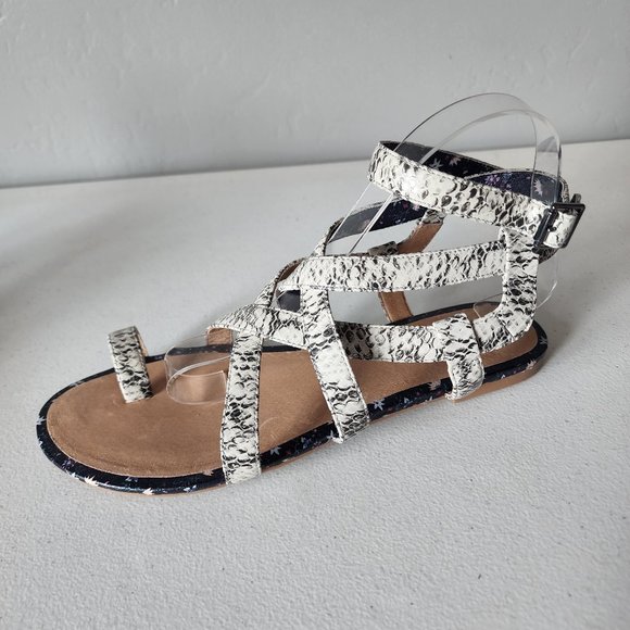 Cabi Sandals "NEW" - Picture 13 of 15
